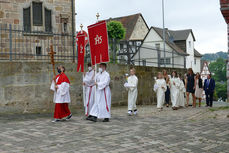 Feier der 1. Heiligen Kommunion in Sankt Crescentius (Foto: Karl-Franz Thiede)